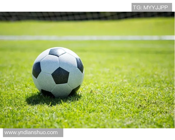 足球球星限量版地铁卡套设计与收藏价值解析